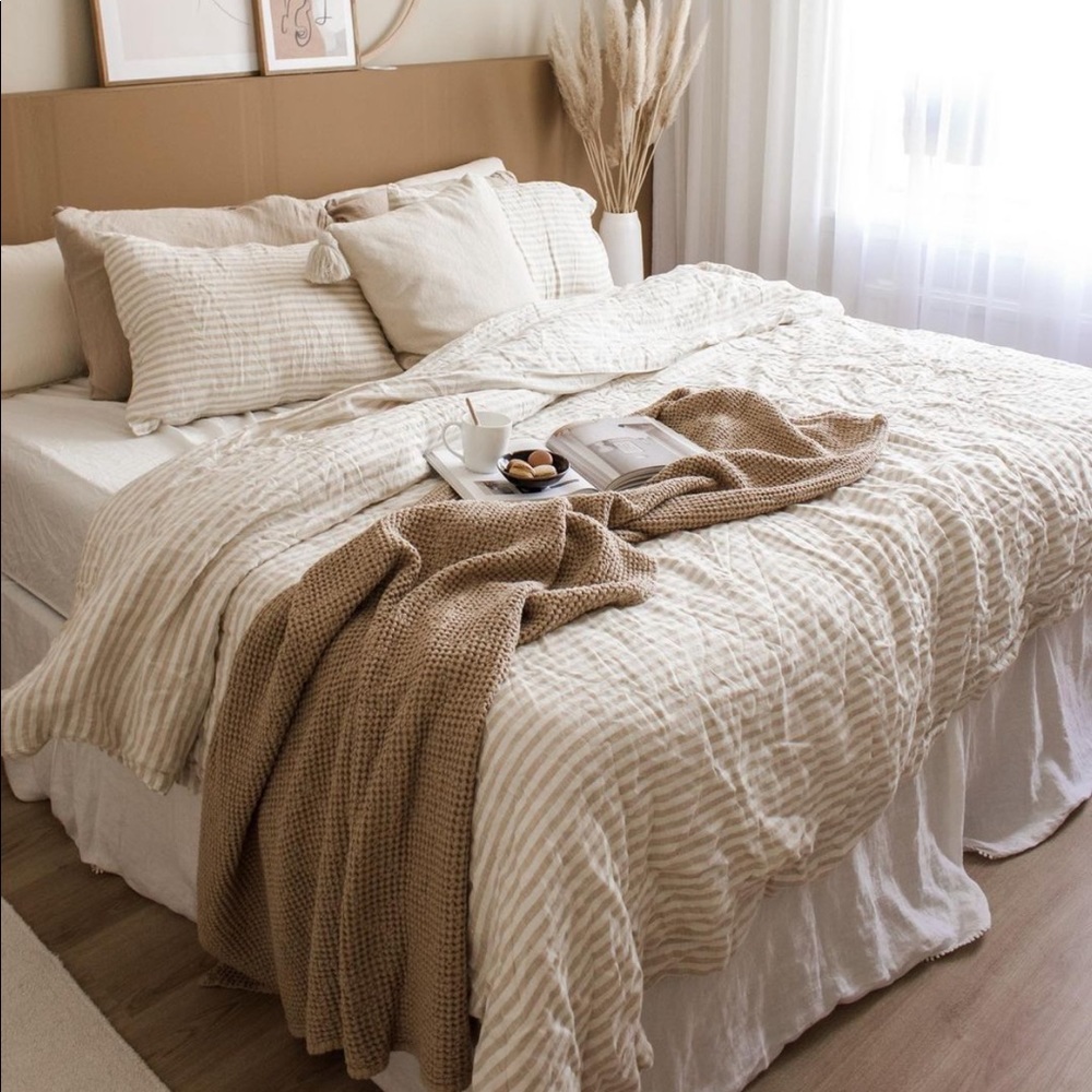 Magic Linen Throw Blanket